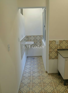 Image 7 - 1028710