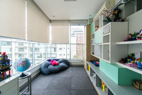 Image 21 - 1028725