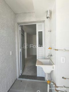 Image 7 - 1028728