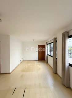 Image 7 - 1028730