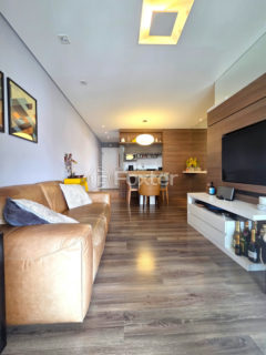 Image 3 - 1028743