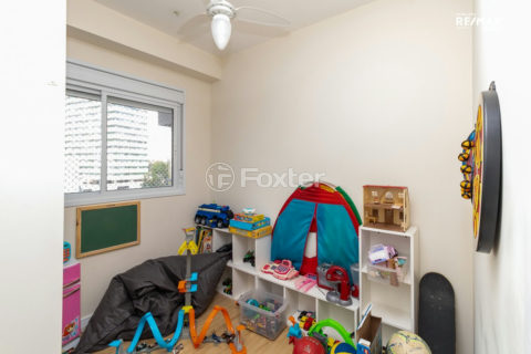 Image 17 - 1028744
