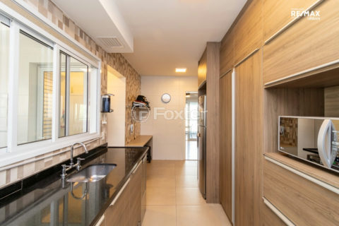 Image 21 - 1028744