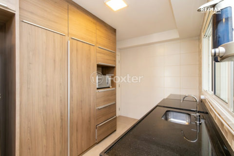Image 23 - 1028744
