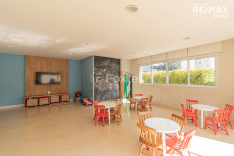 Image 37 - 1028744