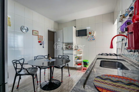 Image 33 - 1028745
