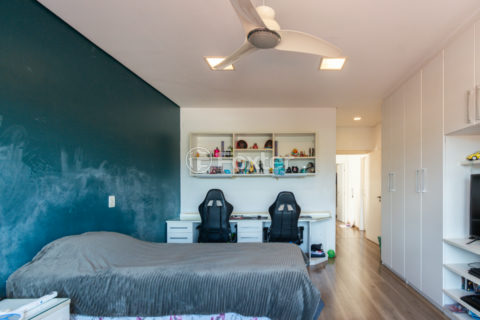 Image 31 - 1028747
