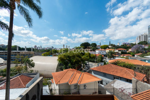 Image 38 - 1028747