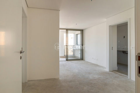 Image 9 - 1028755