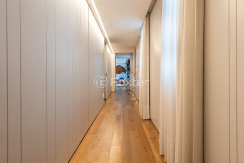 Image 32 - 1028769