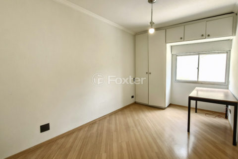 Image 17 - 1028772