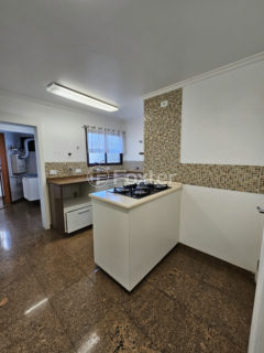 Image 27 - 1028775
