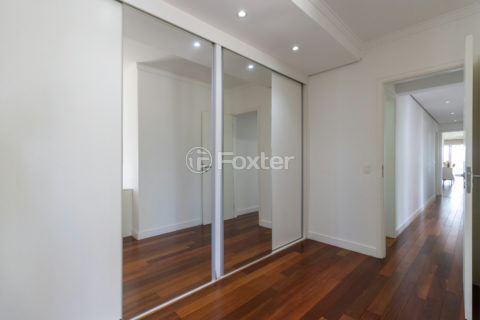Image 37 - 1028784