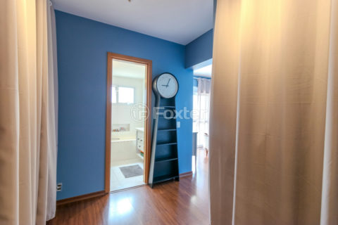 Image 33 - 1028786