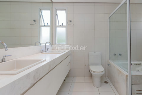 Image 39 - 1028787