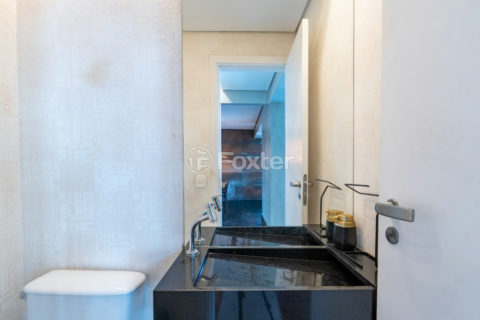 Image 23 - 1028788