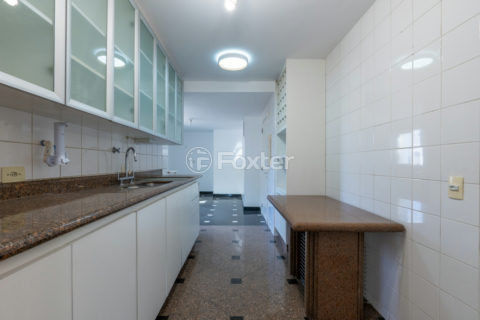 Image 40 - 1028799