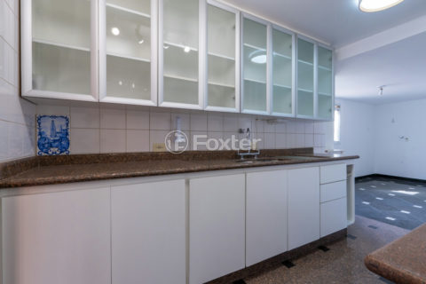 Image 42 - 1028799