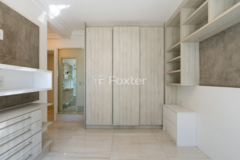 Image 32 - 1028802