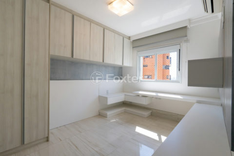 Image 30 - 1028802