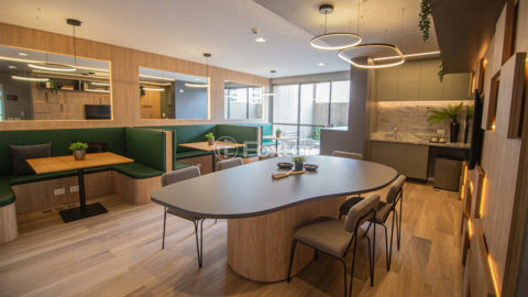 Image 3 - 1028805