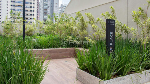 Image 6 - 1028805