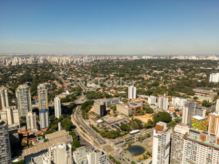 Image 17 - 1028807