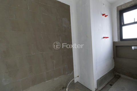 Image 15 - 1028817