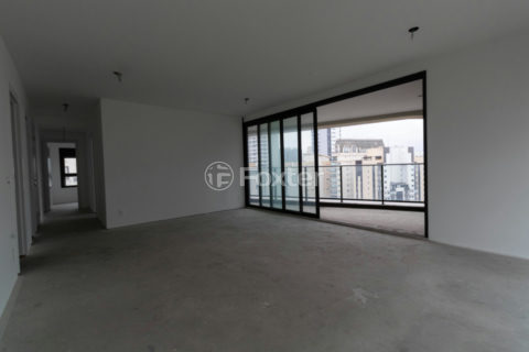 Image 4 - 1028817