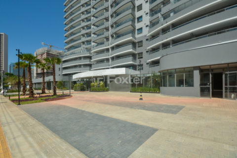 Image 44 - 1028827