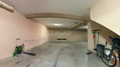 Image 32 - 1028837