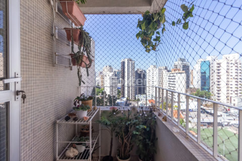 Image 10 - 1028839