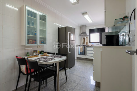 Image 42 - 1028850