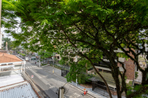 Image 9 - 1028850