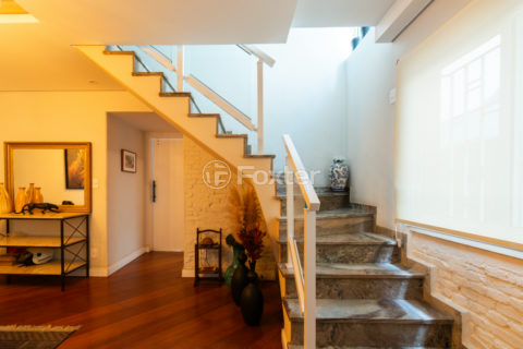 Image 7 - 1028854