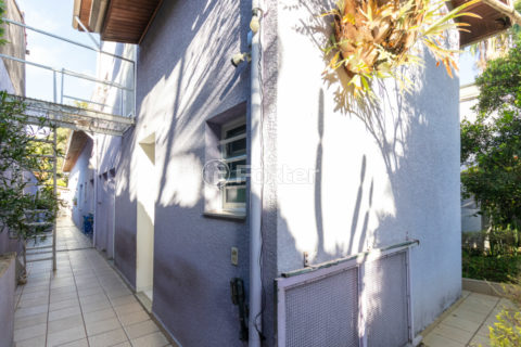 Image 33 - 1028855