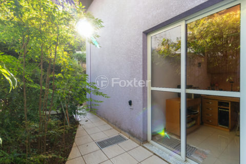 Image 35 - 1028855