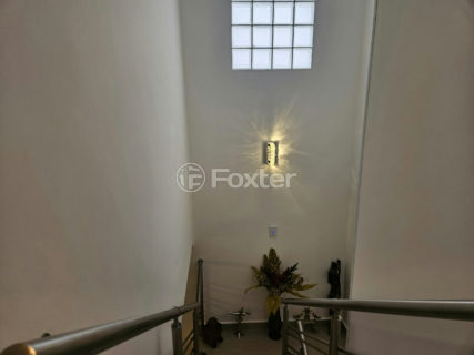 Image 7 - 1028856