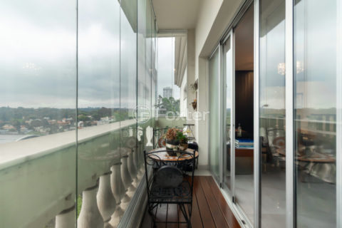 Image 23 - 1028860