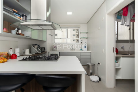 Image 37 - 1028860