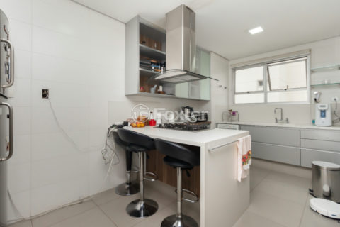 Image 39 - 1028860