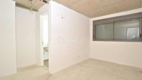Image 22 - 1028861