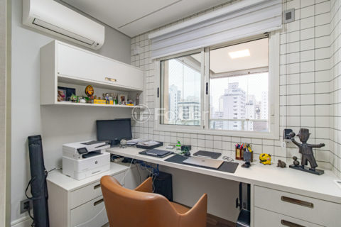 Image 35 - 1028863