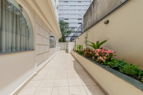 Image 35 - 1028872