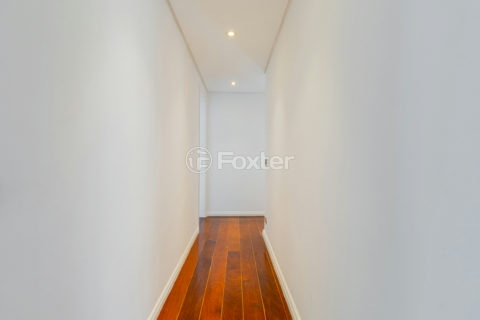 Image 7 - 1028872