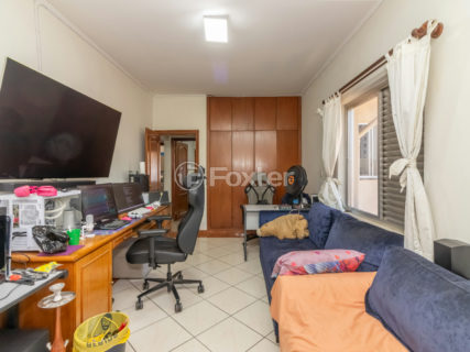 Image 38 - 1028881