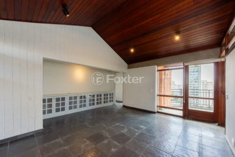 Image 37 - 1028884