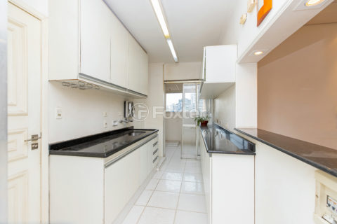 Image 21 - 1028889