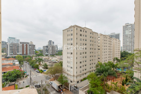 Image 6 - 1028889