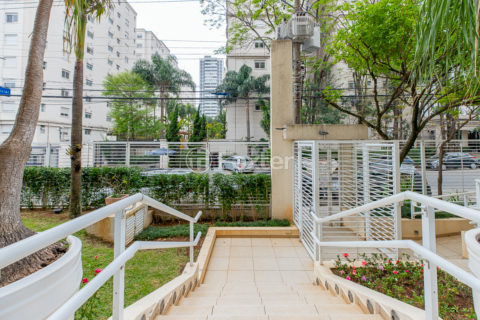 Image 37 - 1028889